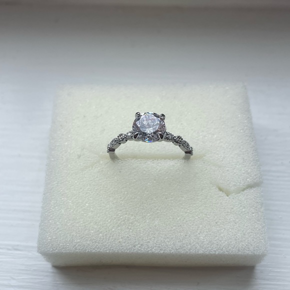 Charmed Aroma Ring - Picture 2 of 2